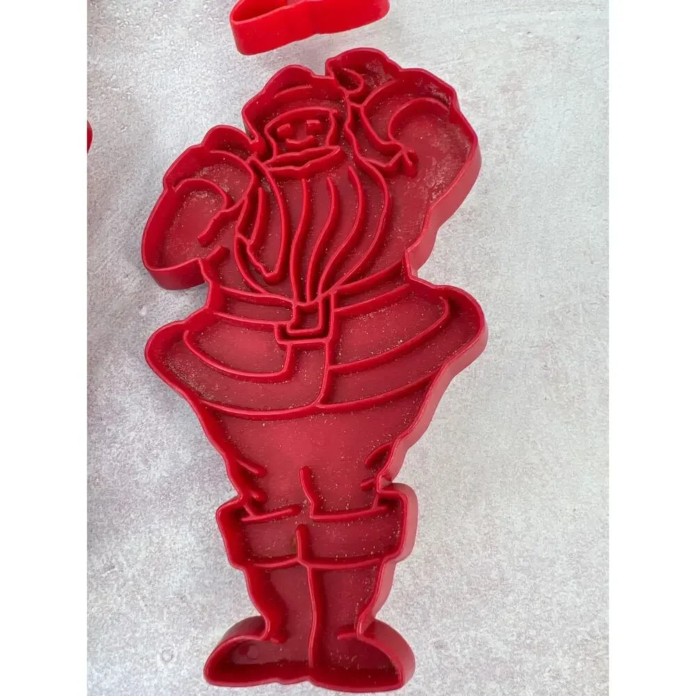 Vintage‎ Santa Clause with toy bag cookie cutters Lot of 4